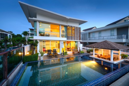 บ้านพักพูลวิลล่าติดทะเล_บ้าน Beachfront (บีชฟร้อนท์)